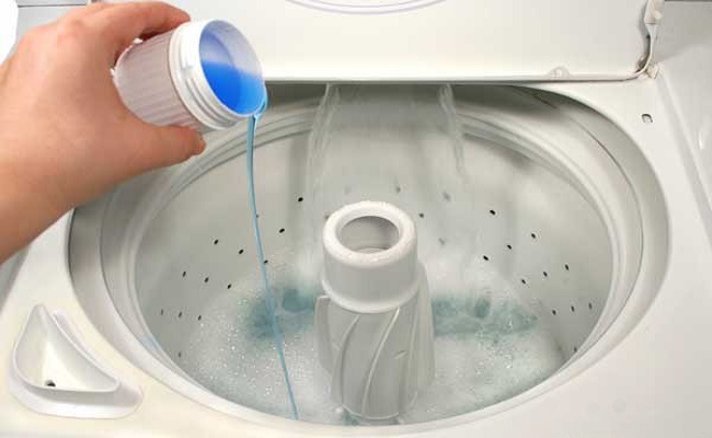 Cách cho nước xả vào máy giặt